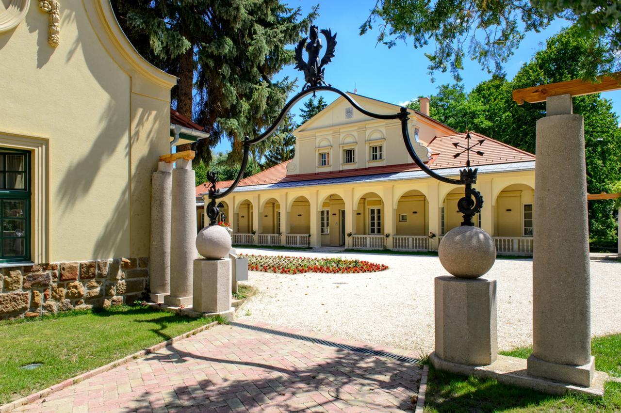 Klebelsberg Kastely Budapest Exteriör bild