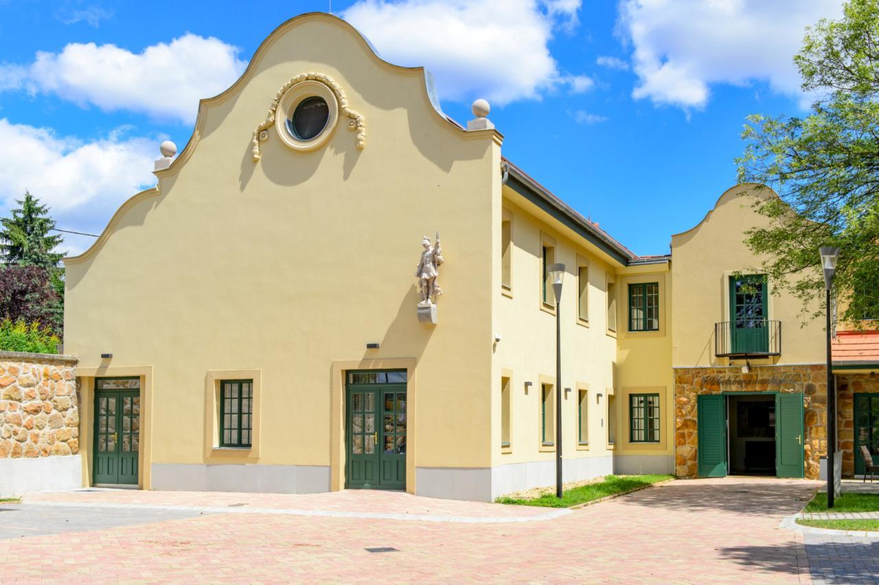 Klebelsberg Kastely Budapest Exteriör bild